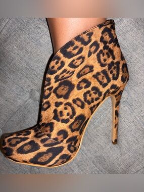 Jubilee Leopard Print High Heel Ankle Booties Brown Size 10